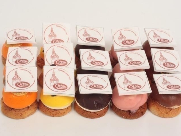 Doosje petit glace 15 stuks met logo